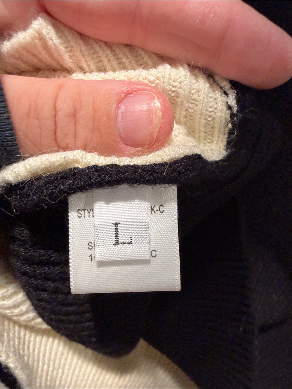 Two-Tone Black & Cream Layered Crewneck Sweater - Picture 4 of 4